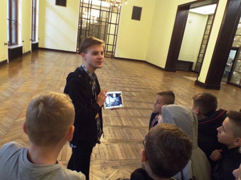 Wycieczka kl 4-6 do PKiN w Warszawie